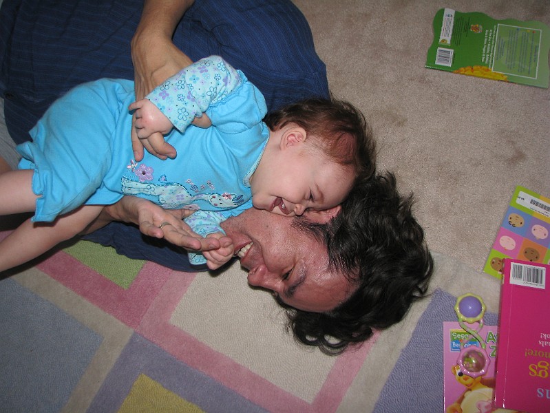 IMG_2608.JPG - Heee teee hee. Daddy tickles my ribs.