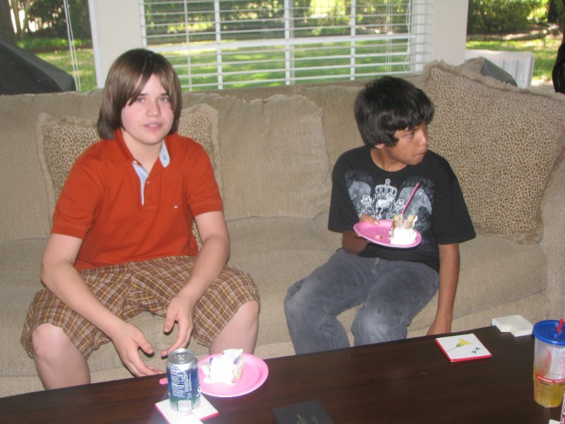 IMG_2696.JPG - Taylor and Jason, my cousins.