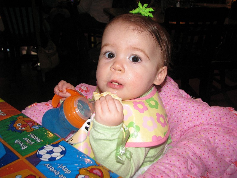 IMG_2757.JPG - They really do have the best crackers.