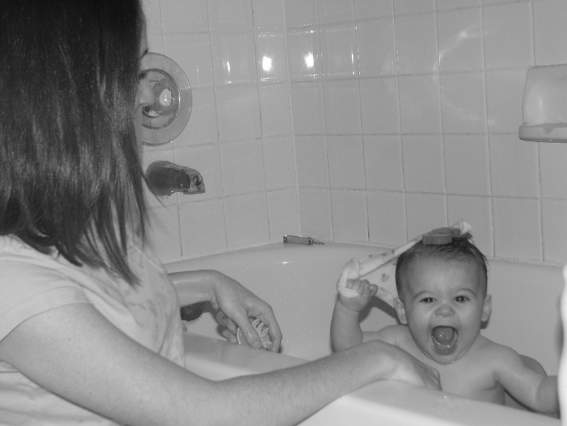 IMG_2104.JPG - Agggggghhhhh. Black and white Allie.