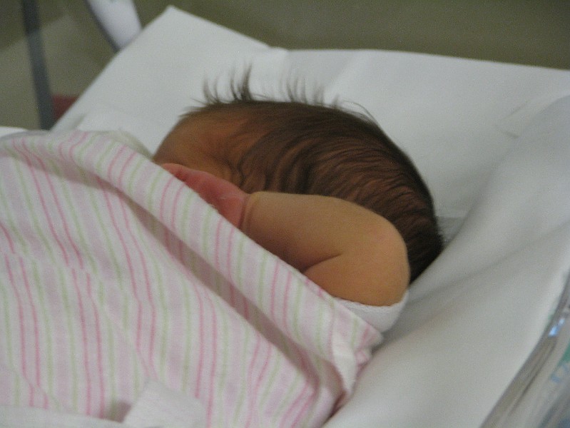 IMG_0467.JPG - I have the cutest elbow in the whole world.